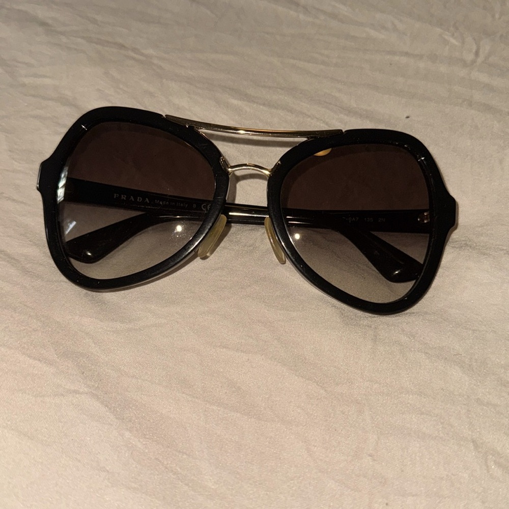 Prada catwalk 55 mm black sunglasses excellent condition no scratches